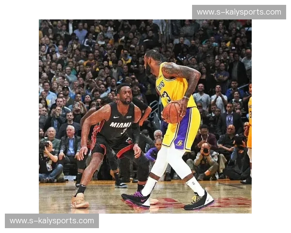 巅峰之约：当紫金荣光遇见南海岸铁血——圣诞大战湖人vs热火全景前瞻