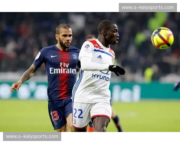 蓝色激情，红白交织：阿雅克肖与尼斯，一场法兰西南部的足球史诗